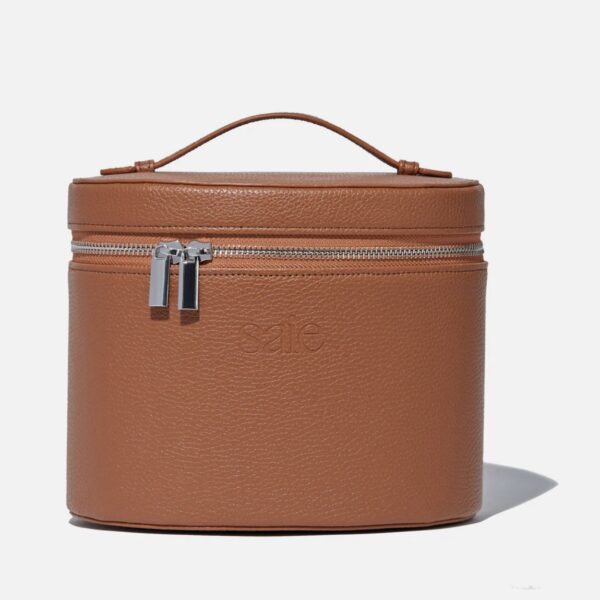 The classic vanity case 
In brown